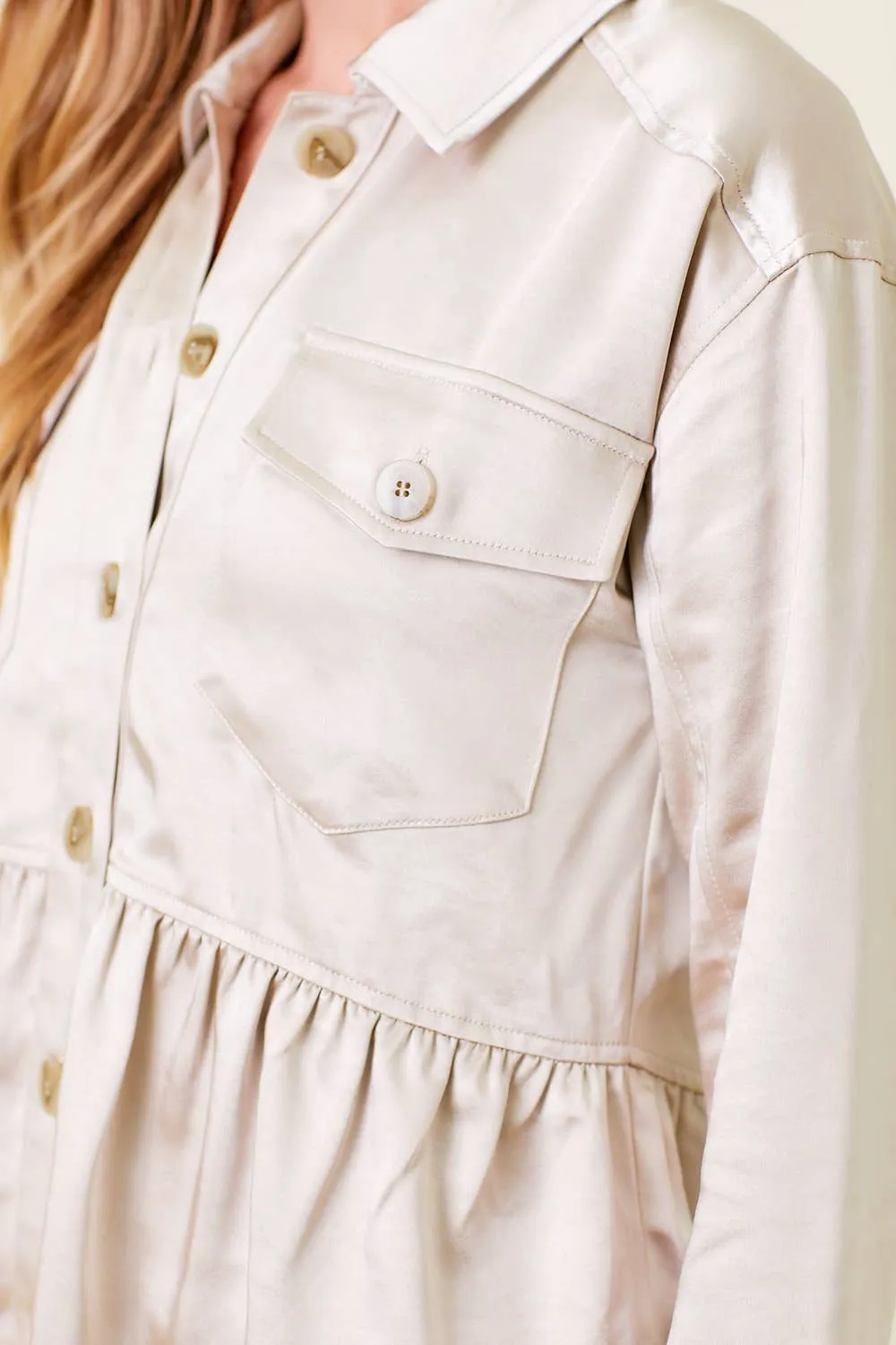 60203 Peplum Satin Shacket: Champagne / L