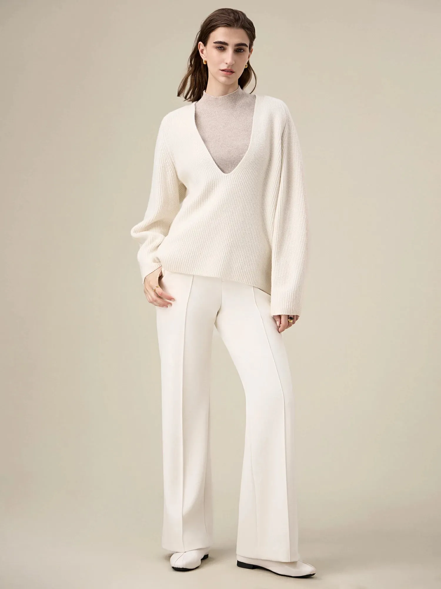 Amoretu 100% Wool Deep V-Neck Knitted Sweater
