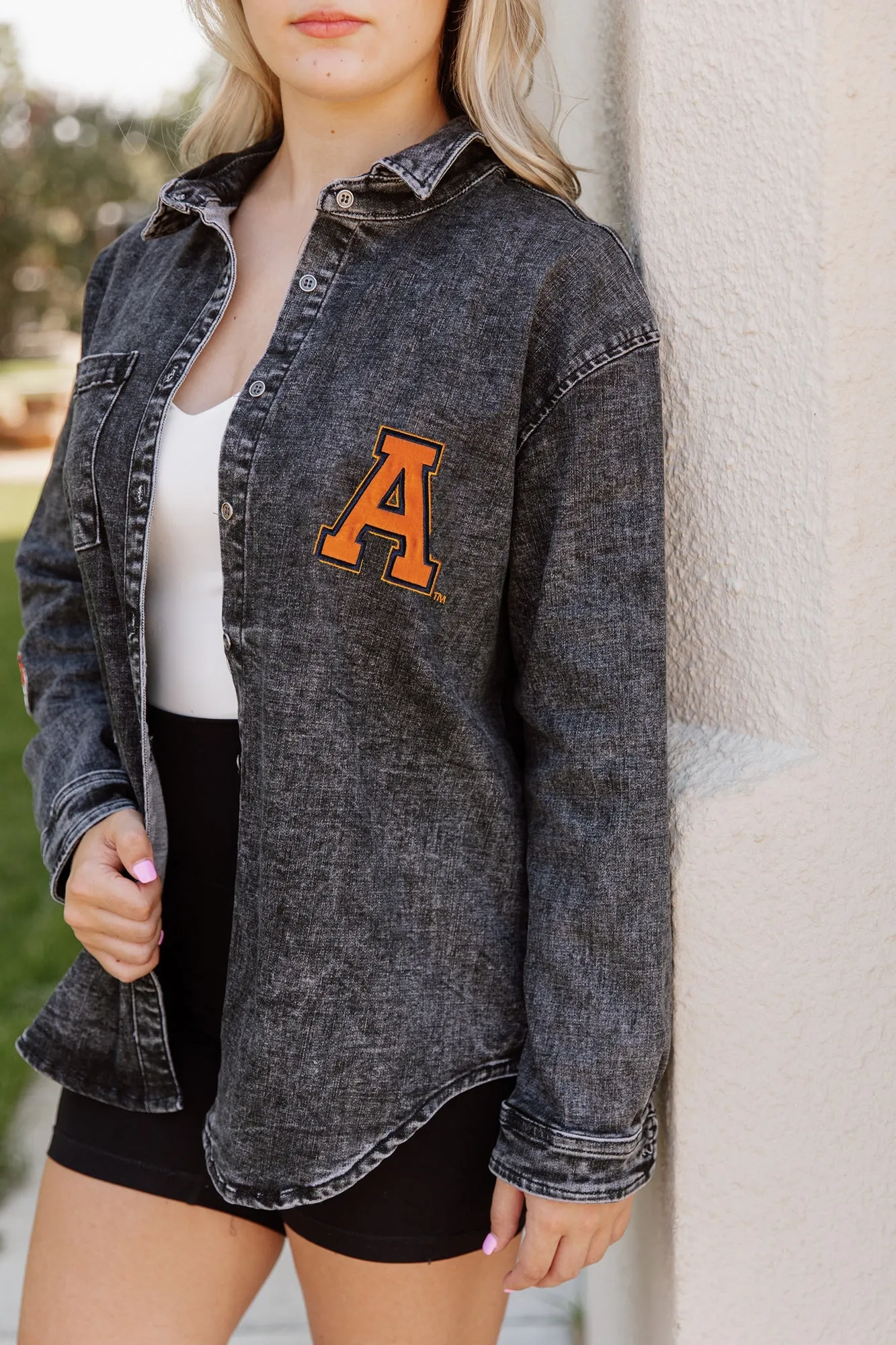 AUBURN TIGERS HOME TEAM ADVANTAGE LIGHT-WASH DENIM OVERSHIRT BY MADI PREWETT TROUTT