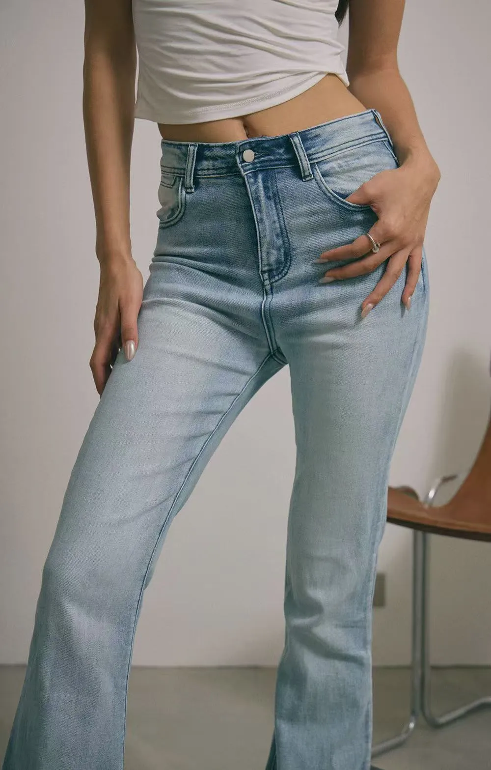 反褶喇叭牛仔長腿褲<br>Cuffed Flared Denim Pants
