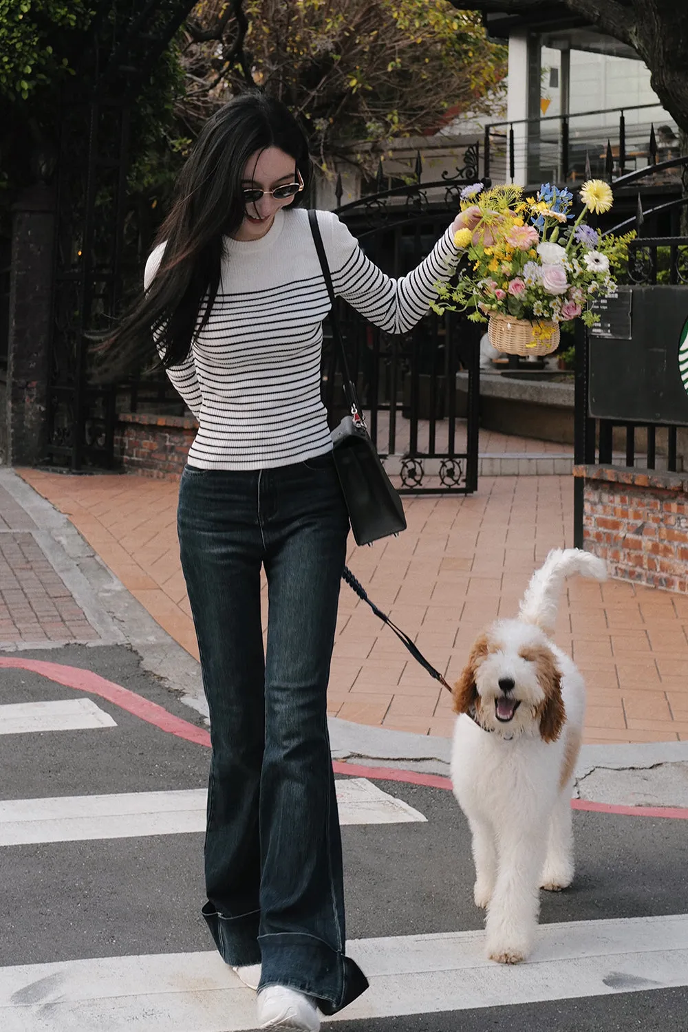 反褶喇叭牛仔長腿褲<br>Cuffed Flared Denim Pants