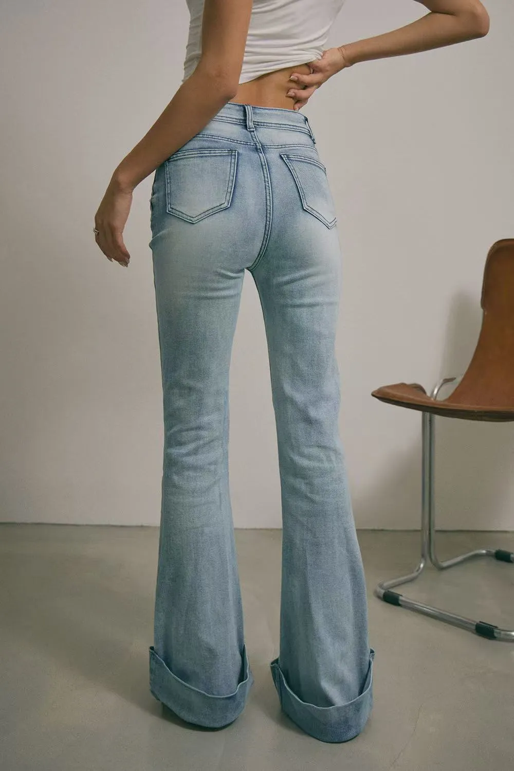 反褶喇叭牛仔長腿褲<br>Cuffed Flared Denim Pants