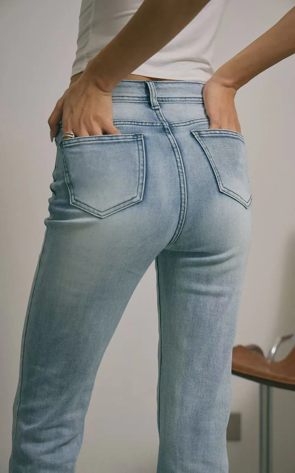 反褶喇叭牛仔長腿褲<br>Cuffed Flared Denim Pants