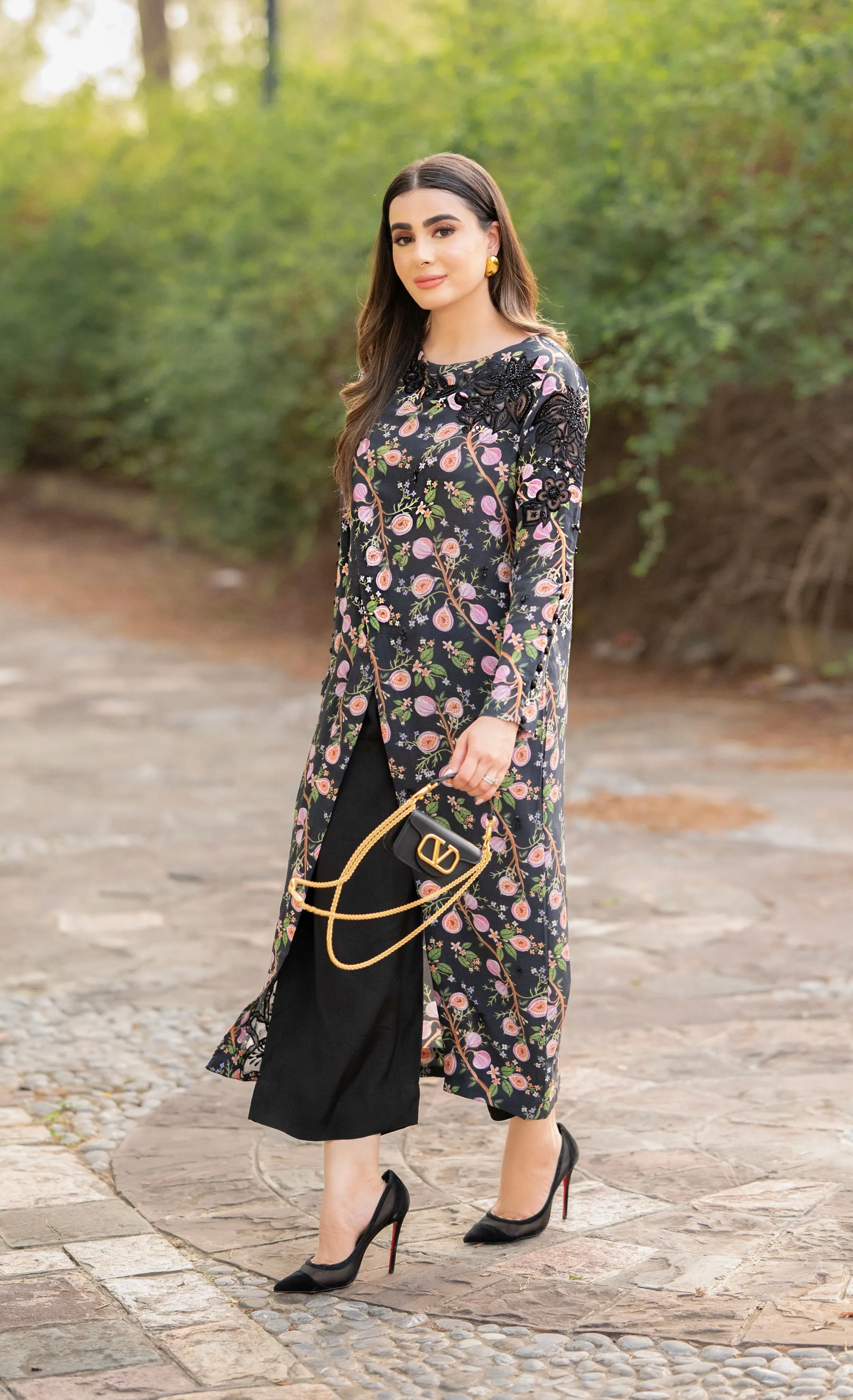 Overlapped Black Set