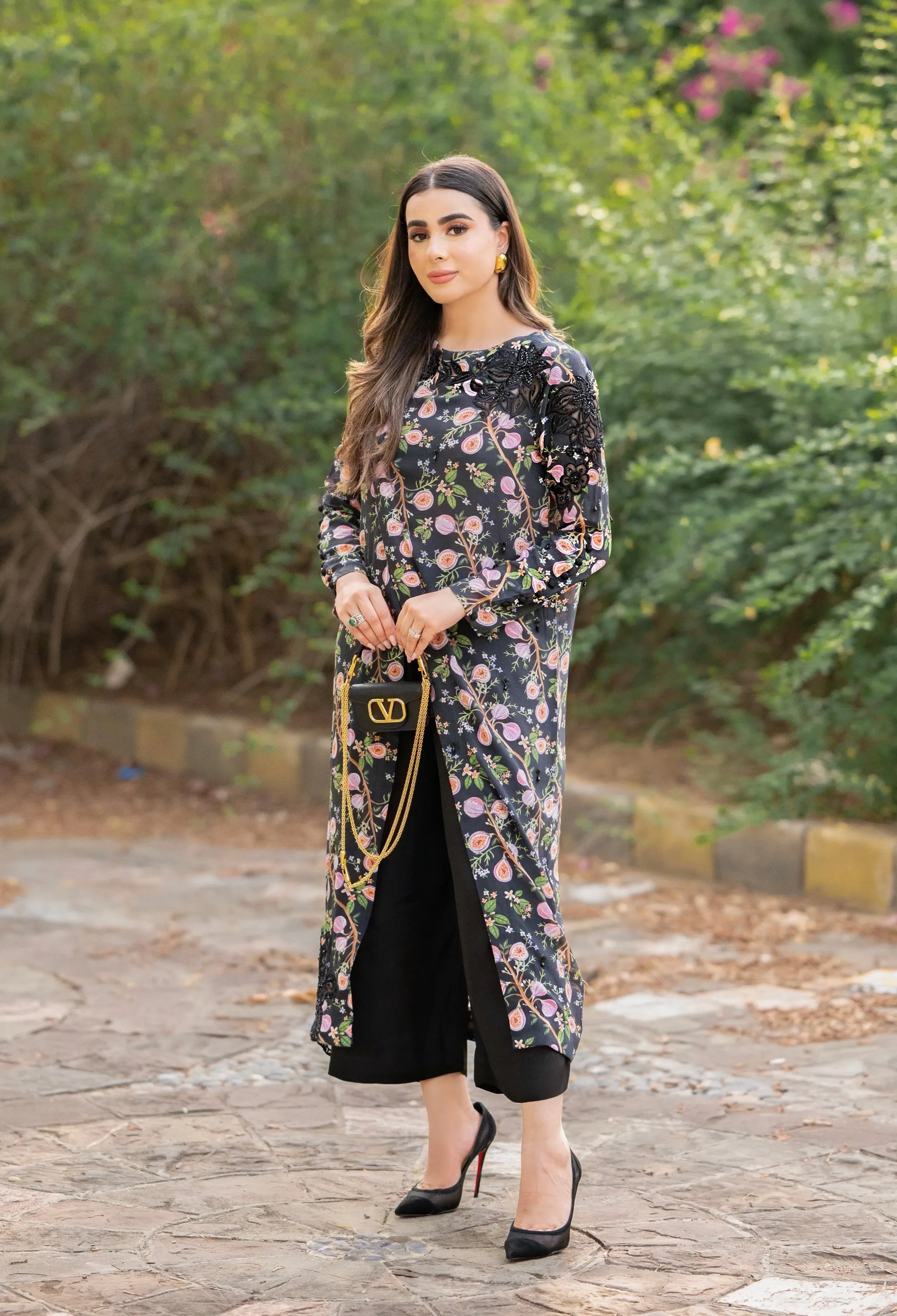 Overlapped Black Set